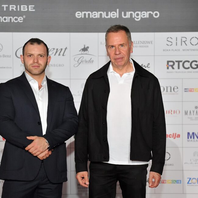 Sergei Moroz i Miles Socha, Internationalni urednik WWD magazina